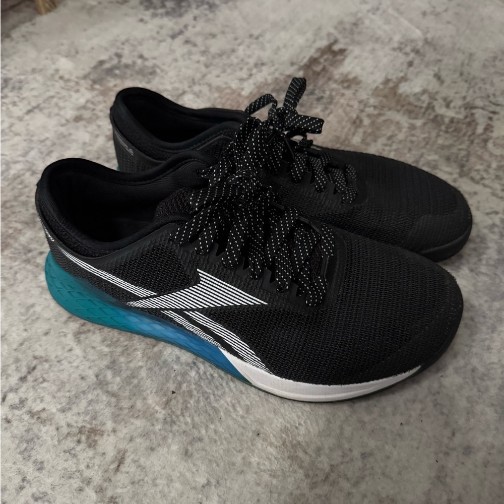 Reebok workout shoes like new